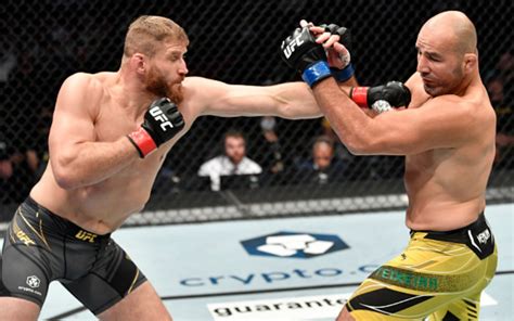 who won ufc 267.